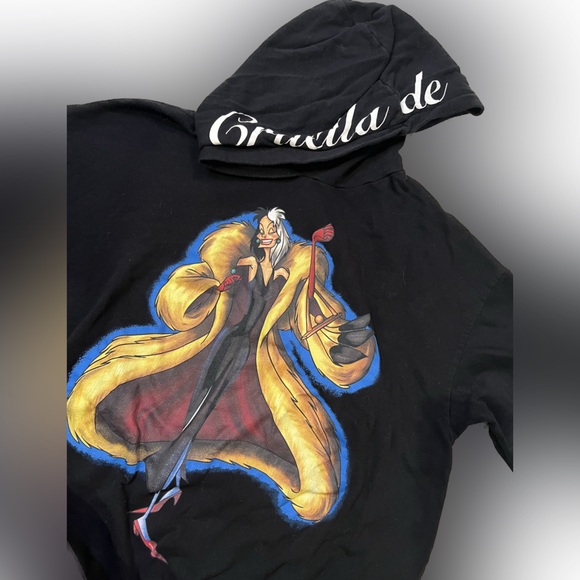 ✨Disney Cruella De Vil Hoodie Medium - Picture 5 of 6